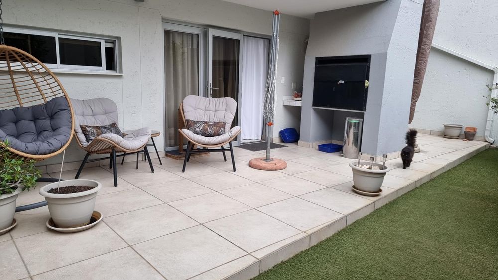 Verandah with outside barbeque 