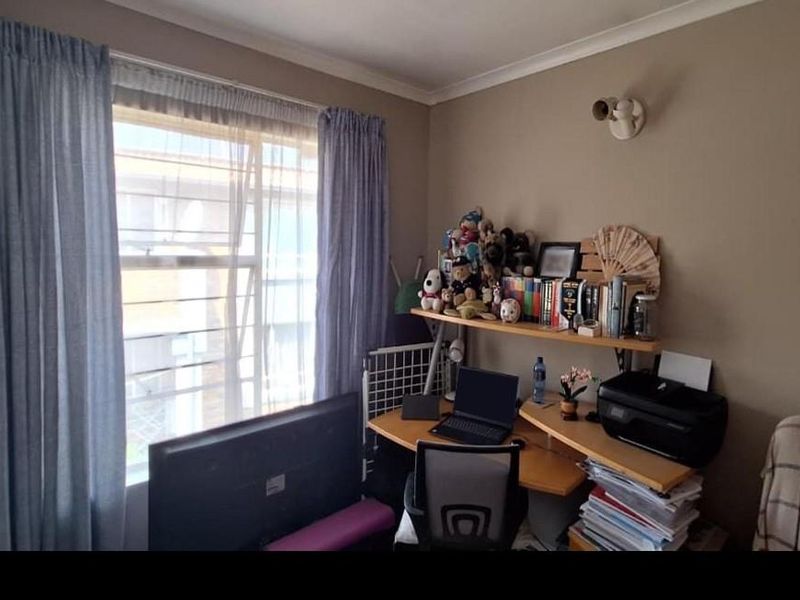 Priced to sell property - Photo 9