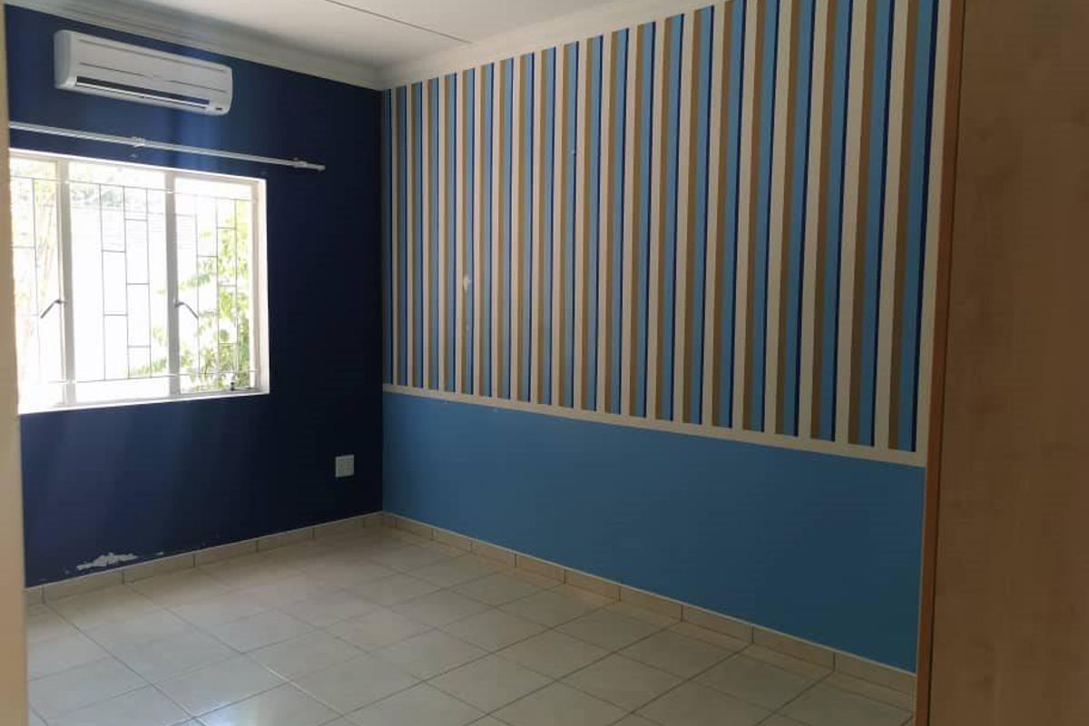 Neat 2x Flats on one Erf For Sale - Oshakati East - Photo 4