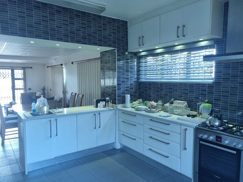 Exclusive home situated in a exclusive area! - Photo 7