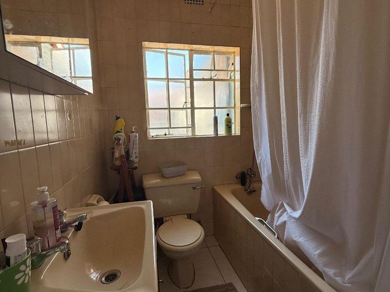 Beautiful 3 Bedroom Townhouse for sale - Photo 9