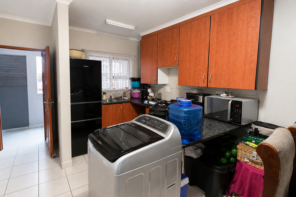 2-Bedroom First-Floor Apartment – Ideal Investment - Photo 4