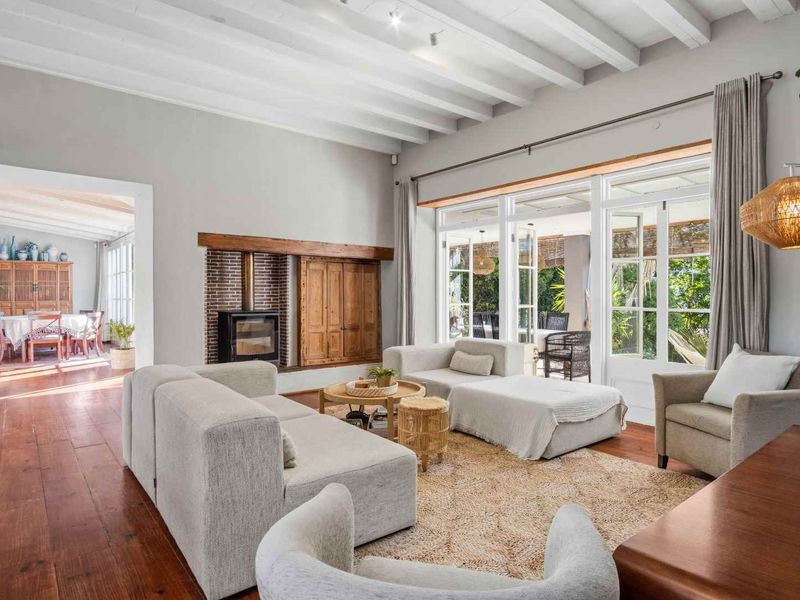 Contemporary Family Farmhouse - Photo 4