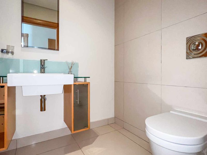 3 BEDROOM | 3.5 BATHROOM APARTMENT - Photo 7