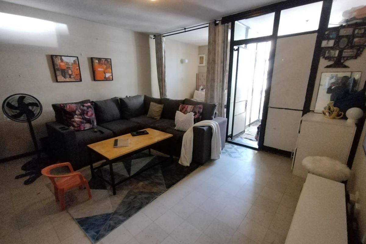 1 bedroom Apartment with Versatile Layout - Photo 2