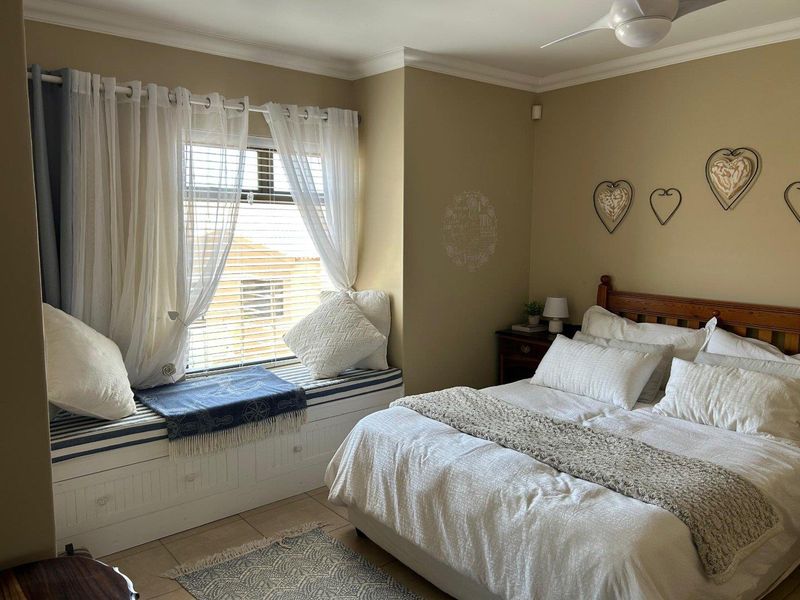 For Sale: Modern Double-Story Apartment at Dolphin Beach, Namibia - Photo 9