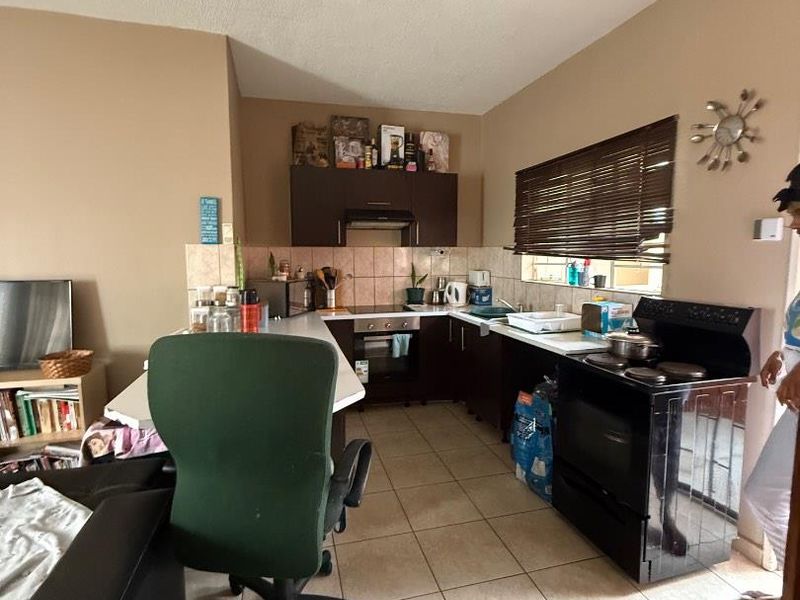 SOLD ! ROCKYCREST | APARTMENT - Photo 4