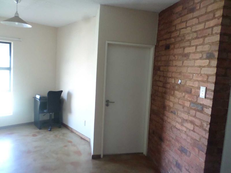 The Wall, 2 Bedroom for sale - Photo 3