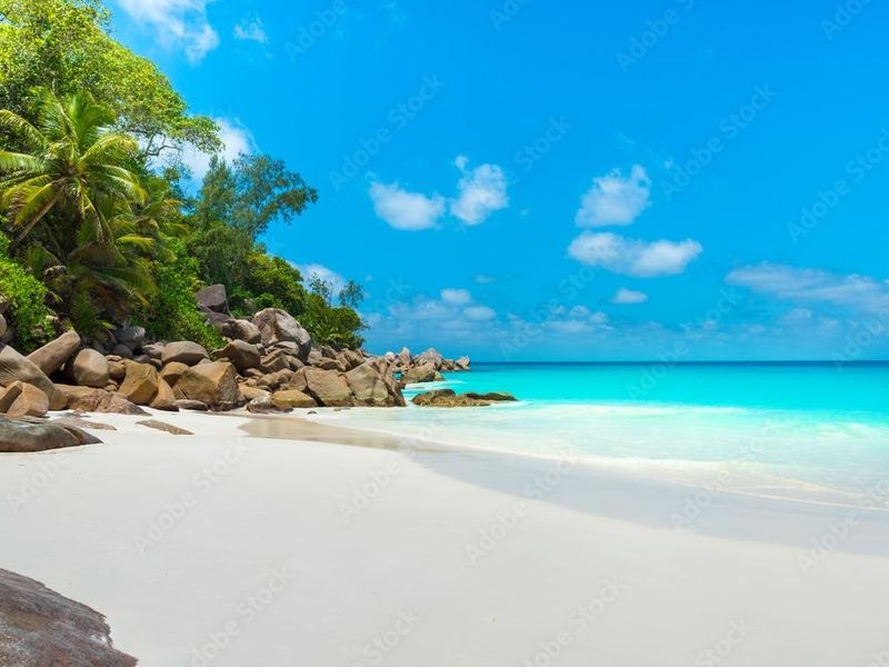 BEACHFRONT DEVELOPMENT OPPORTUNITY IN PARADISE - Photo 3