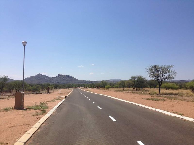 Most beautiful setting in Camelthorn Estate Okahandja - Photo 5