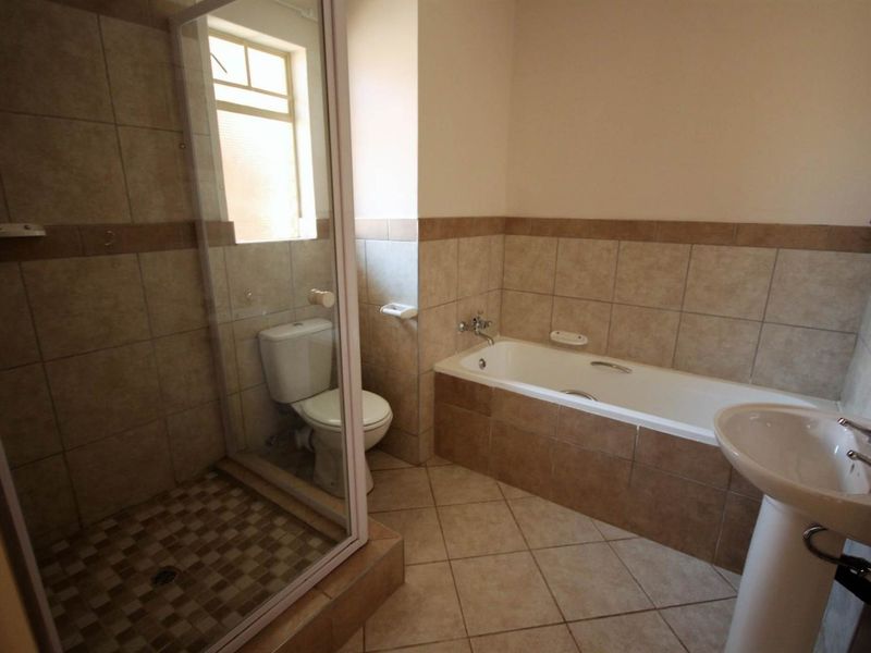 2 Bedroom Ground Floor Apartment. - Photo 6