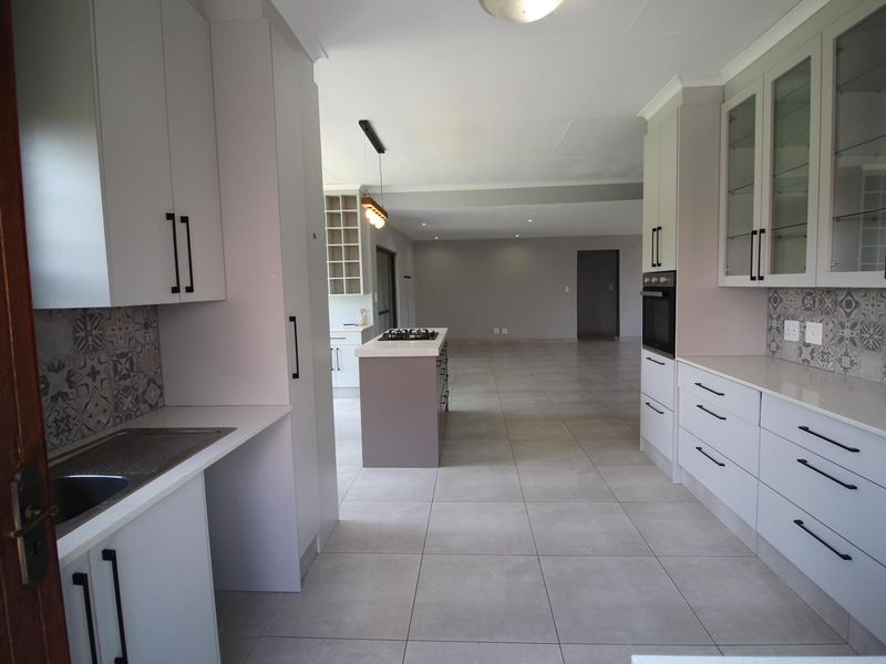 Modern 3-Bedroom Home with Solar in Brooklands Lifestyle Estate - Photo 10