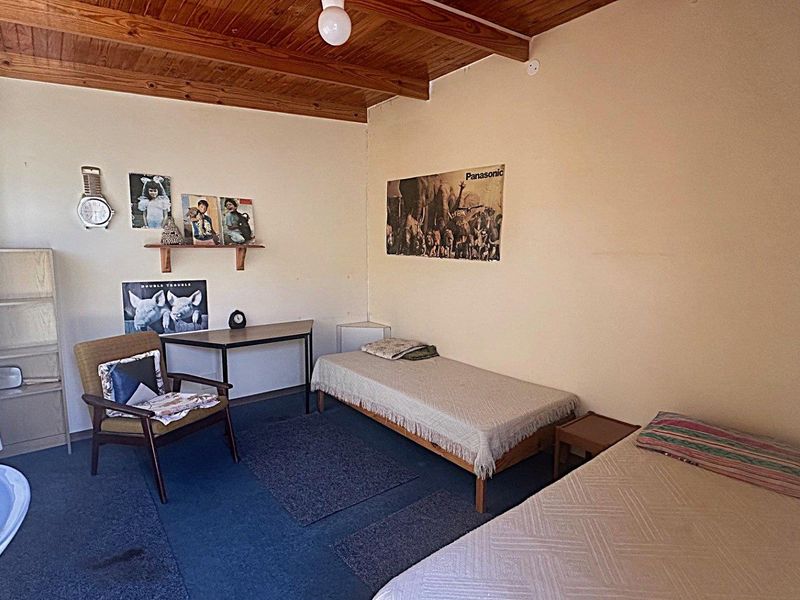 Bargain Holiday Retreat with Potential - Photo 9