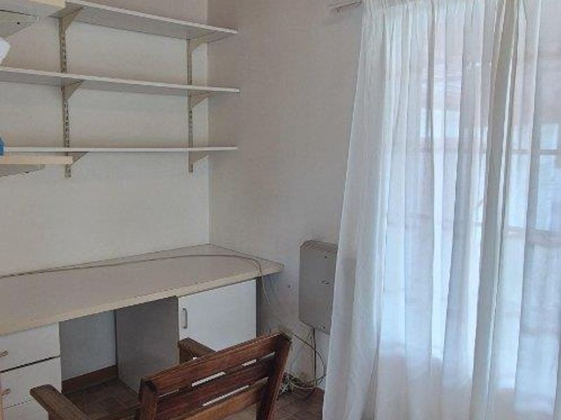 TO LET LOVELY 4 BEDROOM HOUSE WITH FLAT - Photo 5