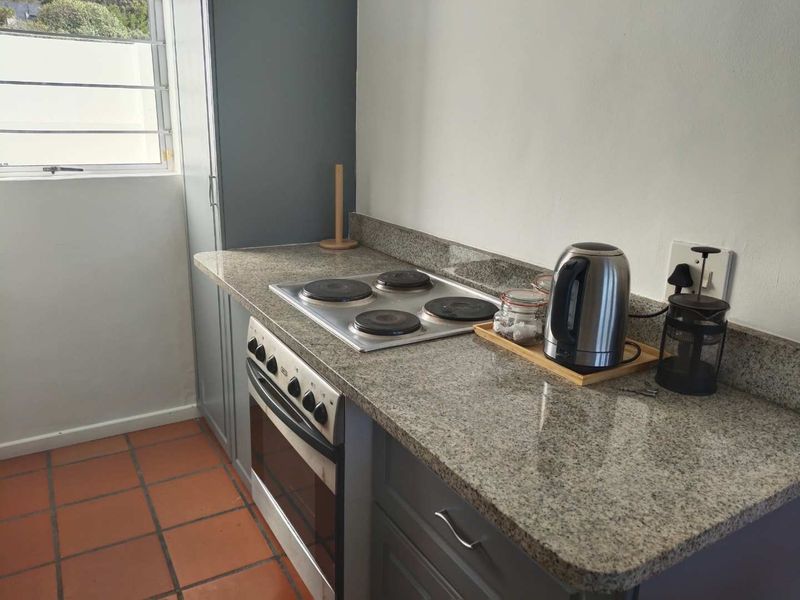 4 BEDROOM TOWNHOUSE WITH SEA VIEWS - Photo 6