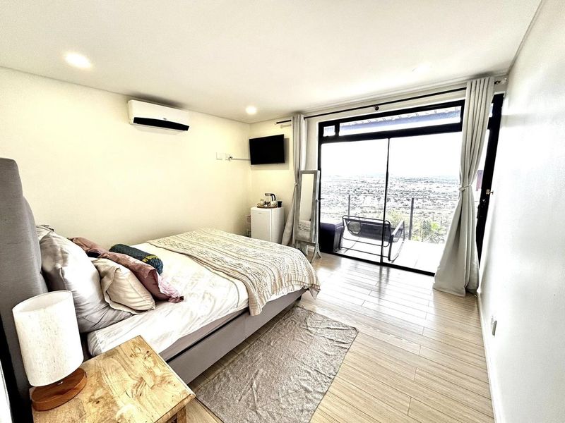 3 Bedroom House For Sale in Kleine Kuppe - Photo 6