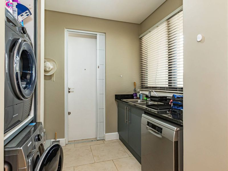 Magnificent townhouse beautifully situated at Stonehurst - Photo 9