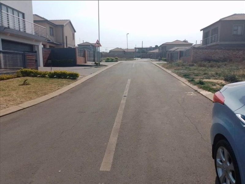 Residential Land In South Park Estate In Clayville Area - Photo 6