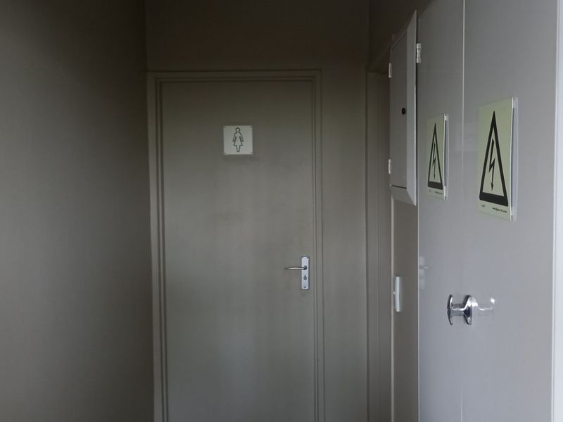 A Grade Office / Warehouse Building To Let - Southern Industrial - Photo 3