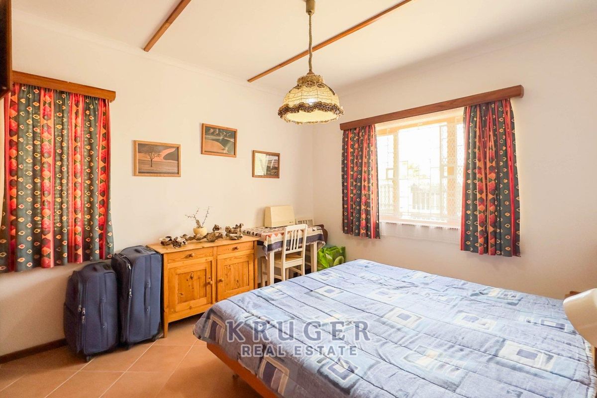 Still trying to make space in a home that feels too small? - Photo 3
