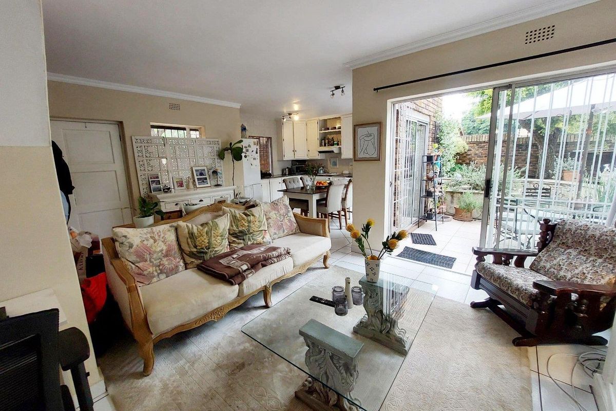 Delightful 1-bedroom, 1-bathroom duplex for sale in Strathavon - Photo 5