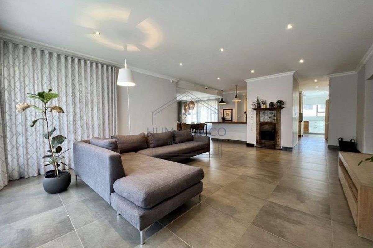 Luxurious 5-Bedroom Home with exquisite finishes in prime Meersig Area. - Photo 4