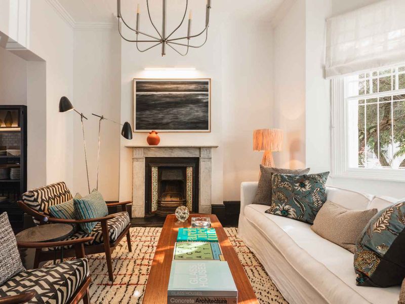 Exquisite Newly Renovated Victorian Residence in Prestigious Oranjezicht - Photo 6