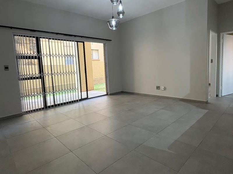 STUPENDOUS FULLY RENOVATED 2 BED 1 BATH GROUND FLOOR  APARTMENT IN THE FANTASTIC COMPLEX IN LONEHILL , FOURWAYS - Photo 3