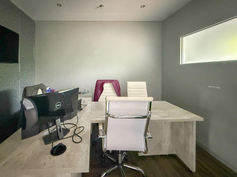 Office for Sale – Prime 87 m2 Unit in Lombardy Business Park - Photo 8