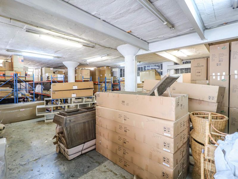 **Prime Industrial Warehouse & Office Space in Wynberg** - Photo 7