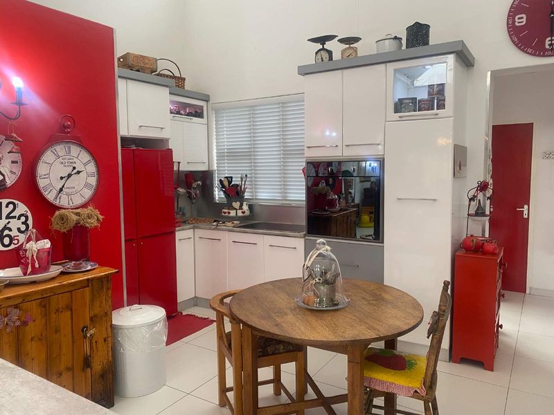 4 Bedroom house in Omeya Golf Estate - Photo 5