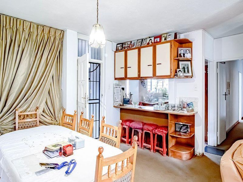 Spacious 3 bedroom ground floor flat - Photo 6