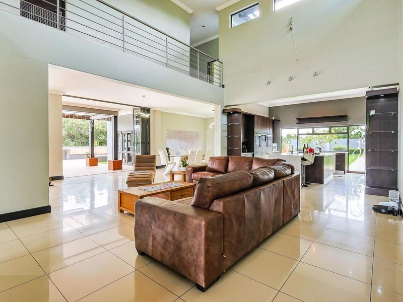 Spacious Family Home For Sale in Mooikloof - Pretoria - Photo 10