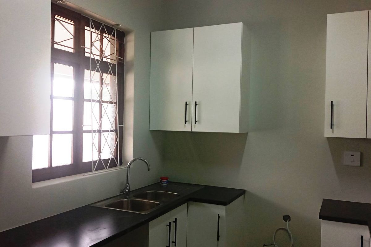 Flexible 75m2 Office / Retail Space to Rent - Photo 3