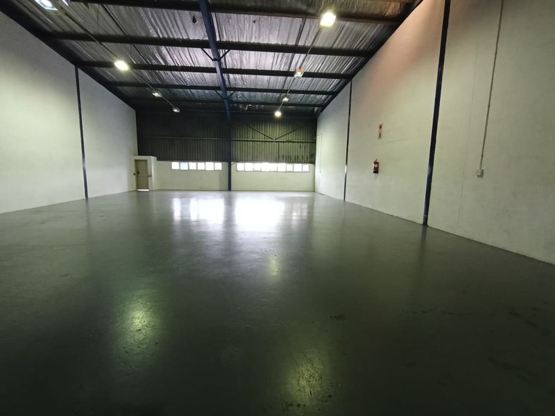 363m2 CLEAN & NEAT WAREHOUSE TO LET – HEART OF WESTMEAD - Photo 3