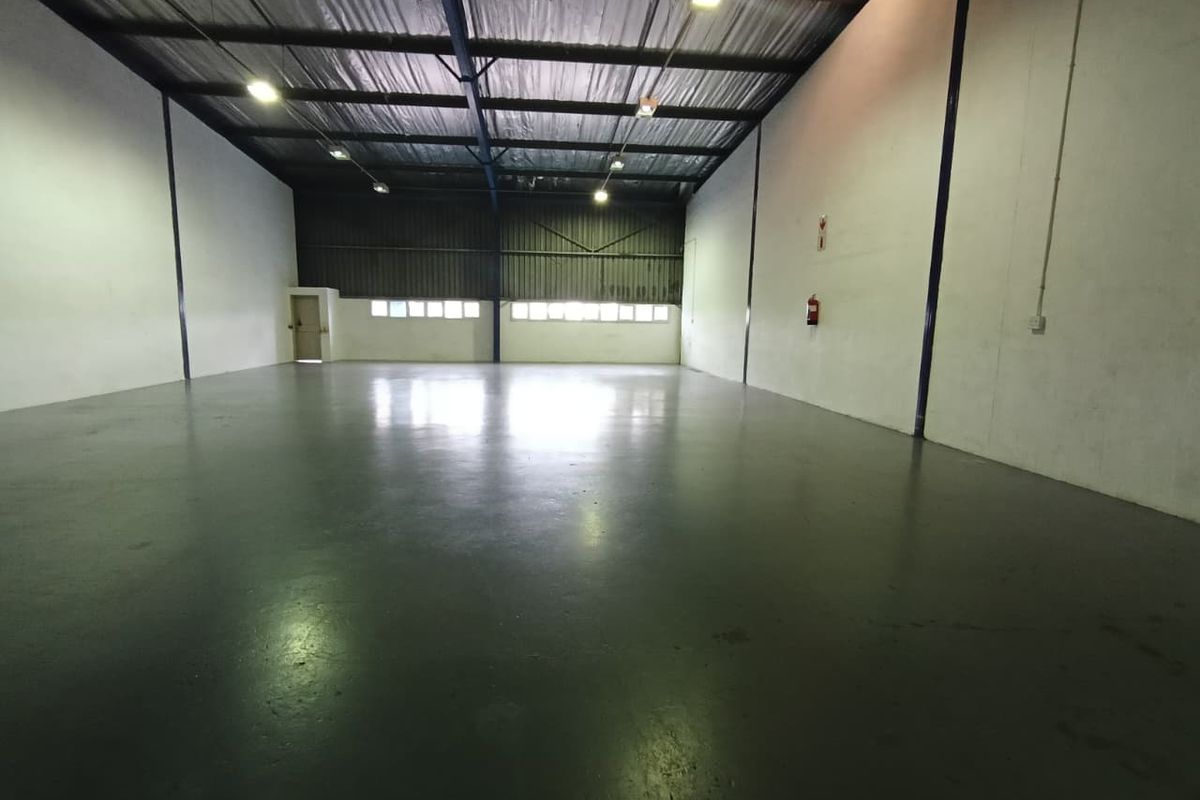 363m2 CLEAN & NEAT WAREHOUSE TO LET – HEART OF WESTMEAD - Photo 3