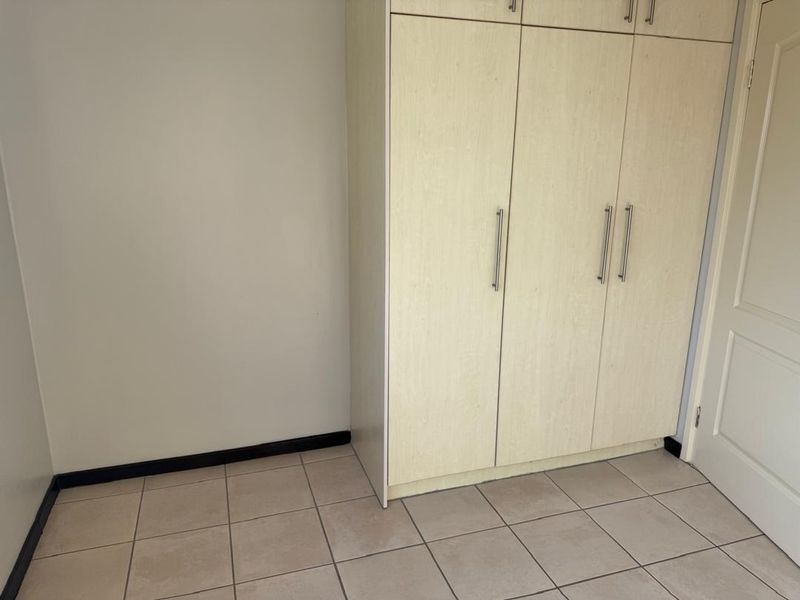 FOR RENT: GOLDEN OLDIE -  3 BEDROOM HOUSE - CENTRAL ,SWAKOPMUND - Photo 9