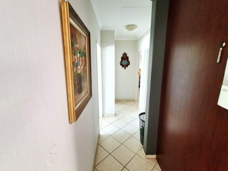 3 Bedroom Townhouse in Willow Park Manor - Photo 8