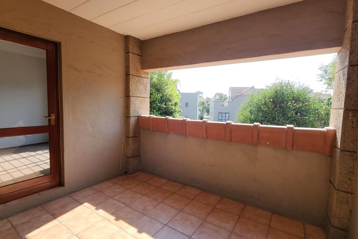 2 Bedroom Apartment to Rent in Via Positano - Photo 5