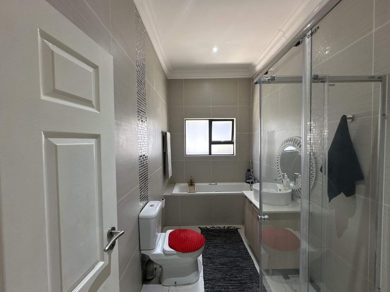 Secure Estate Living in Ivy Hill – Modern Comfort in Wild Olive Estate - Photo 8