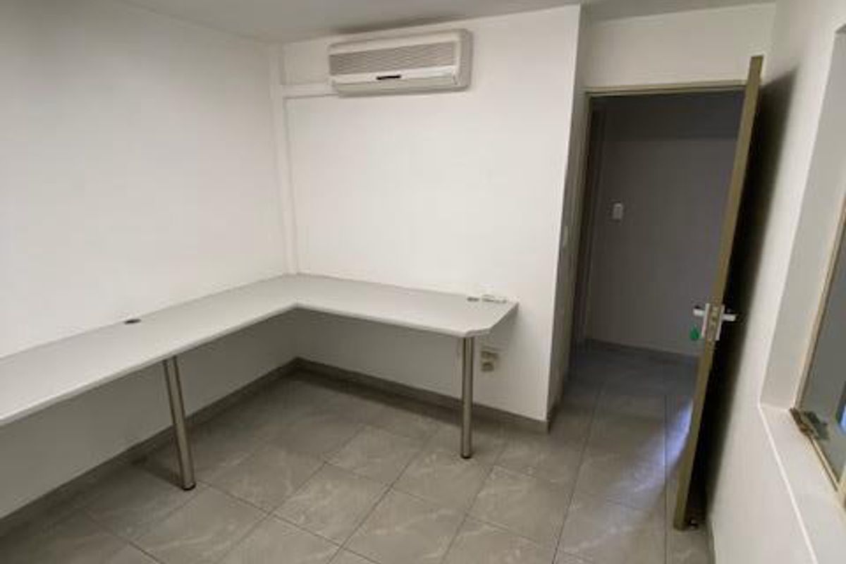 Warehouse to Let PROSPERITA - Photo 5