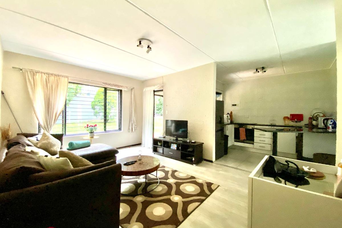 MODERN ONE BED APARTMENT IN MORNINGSIDE - Photo 4