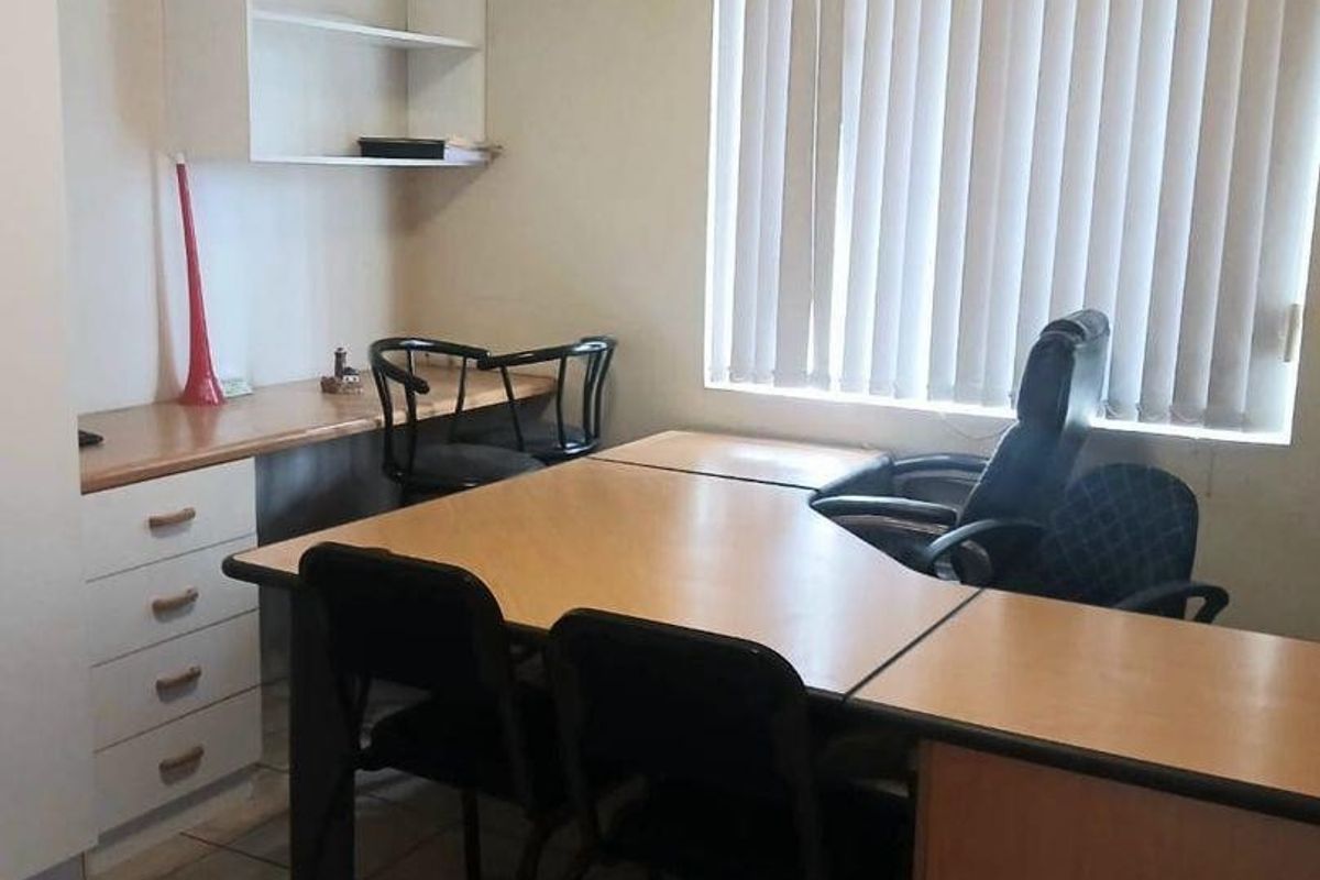 PRIME OFFICE SPACE IN SCOTTSVILLE - Photo 3