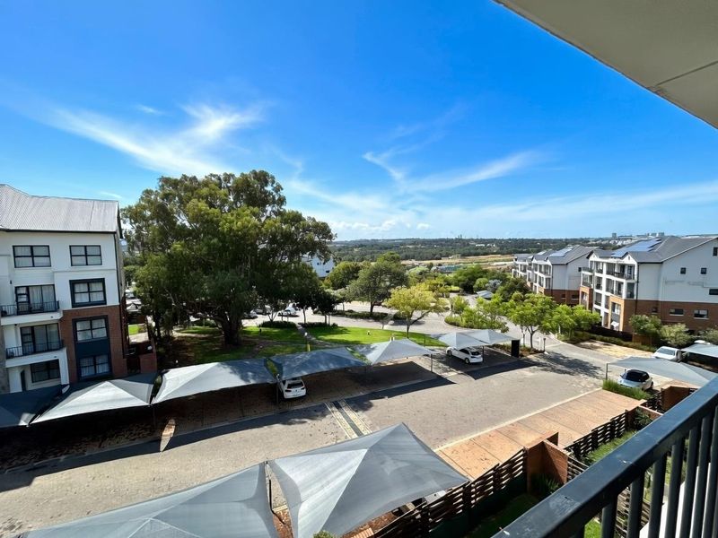 PENTHOUSE ONE BED APARTMENT WITH GORGEOUS VIEW FOR SALE - Photo 2