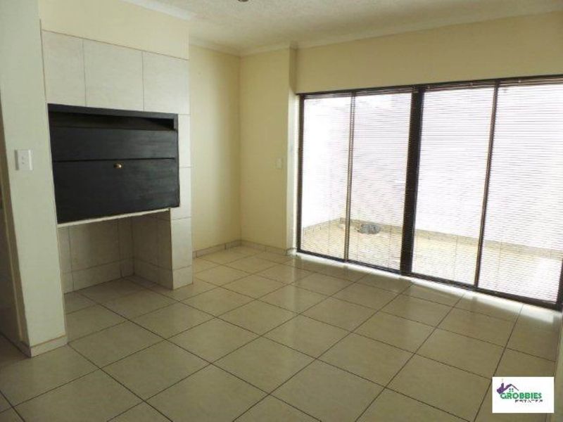 3 bedrooms Townhouse in Walvis Bay Central - Photo 4