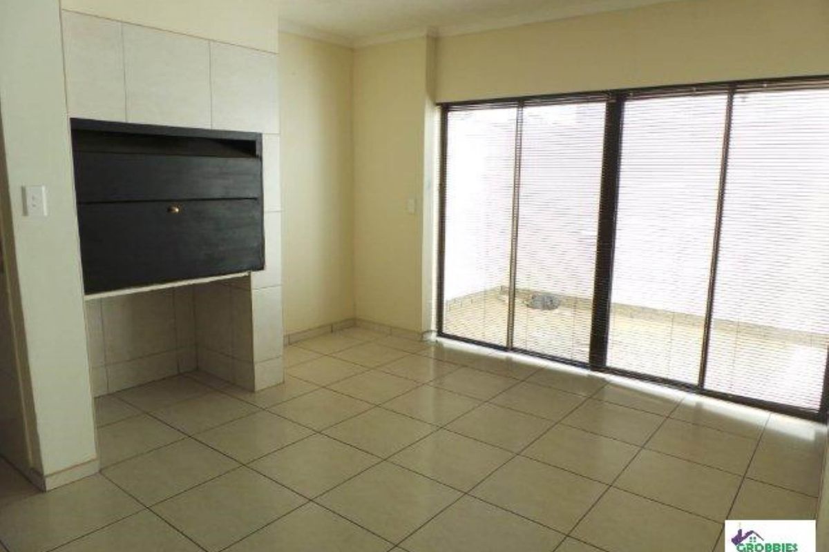 3 bedrooms Townhouse in Walvis Bay Central - Photo 4