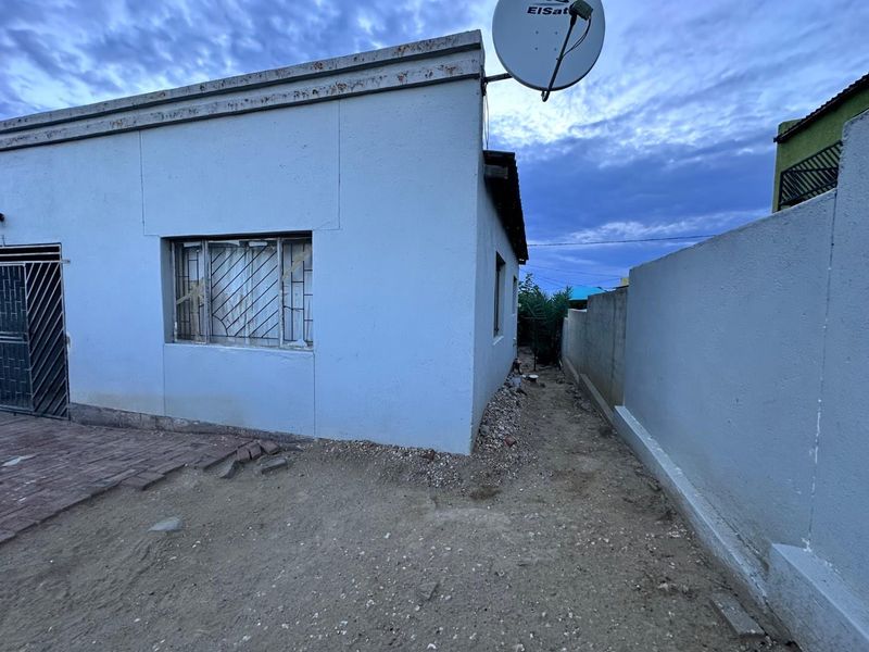 Well located home for sale - Photo 4