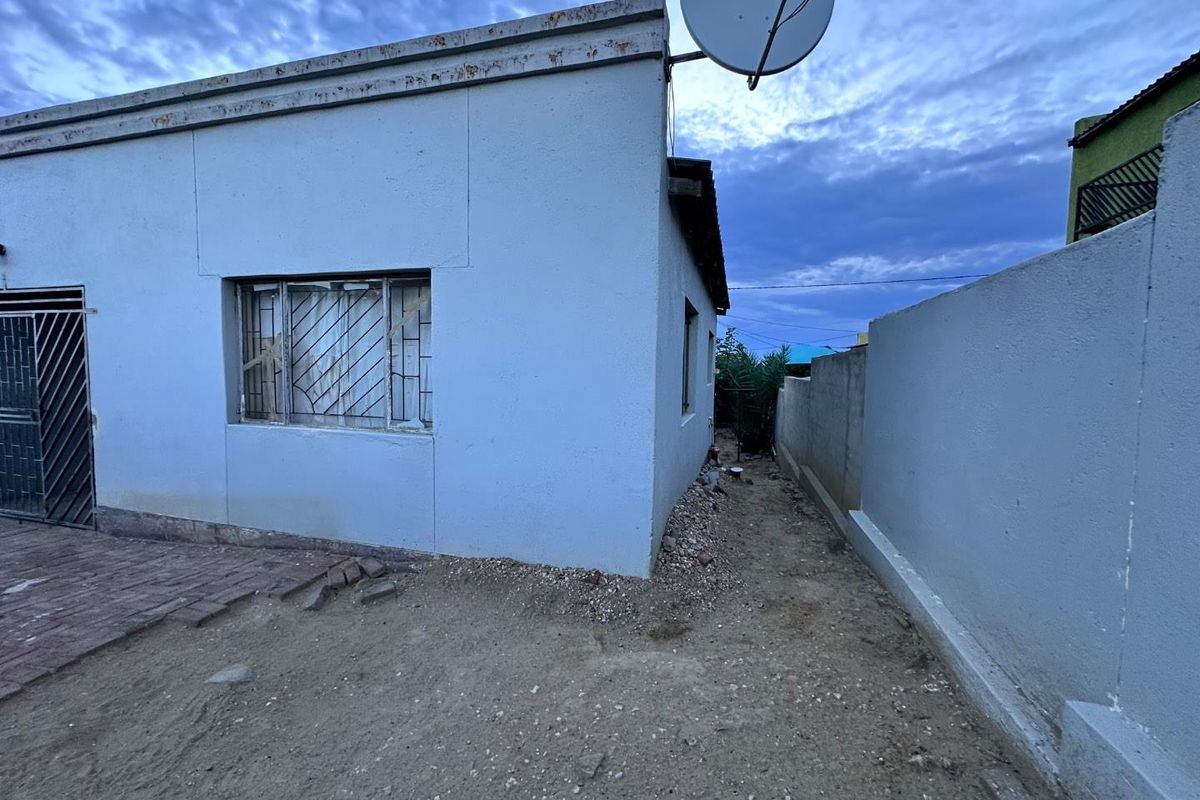 Well located home for sale - Photo 4