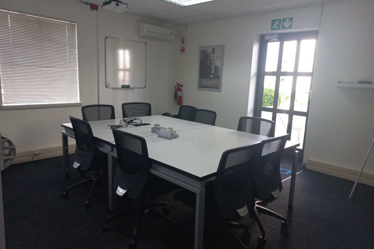 Corporate Business Park Office Space Available from 1 October! - Photo 5