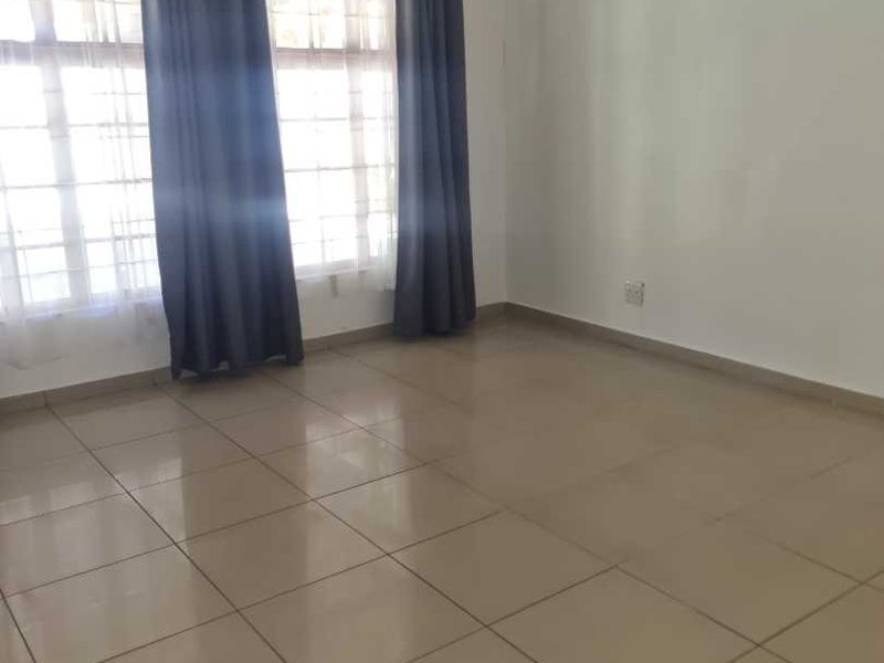 Ideal Family Home or Investment Opportunity 🏠 - Photo 8